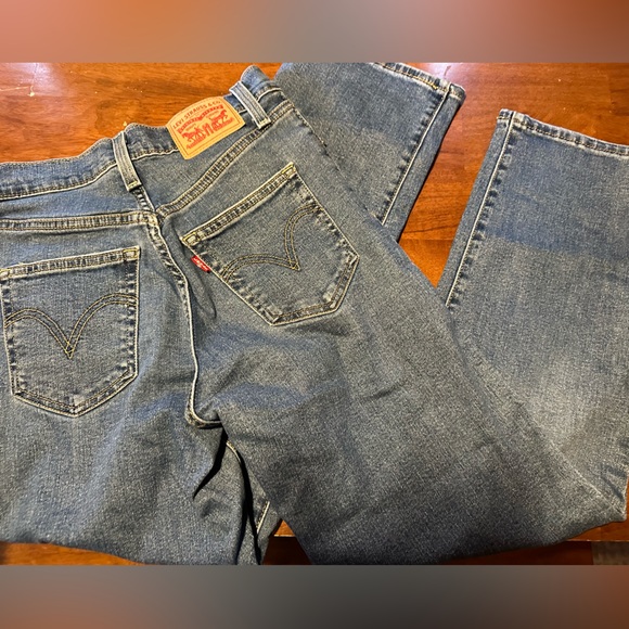 Levi’s Ribcage Straight Ankle Jeans - Picture 5 of 7